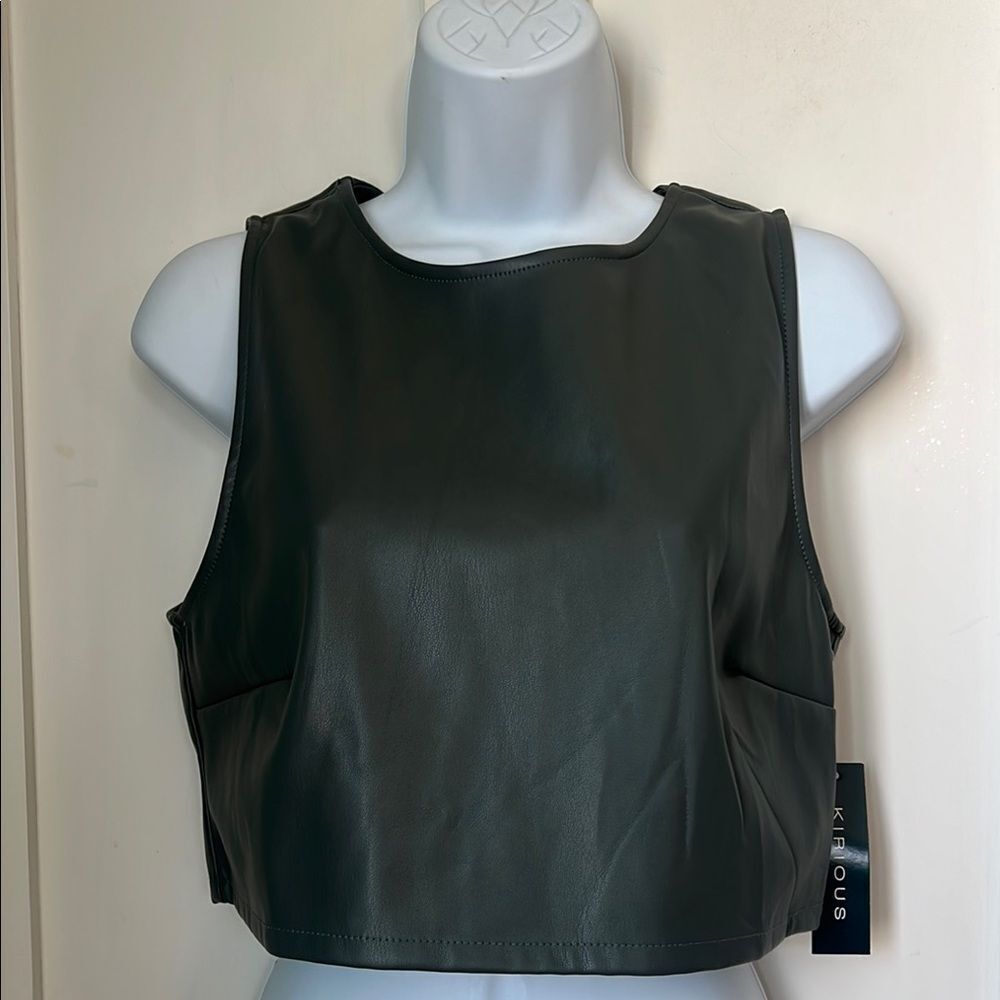 NWT KIRIOUS Women’s Green Sleeveless Crop Faux Leather Tank Top Sz L